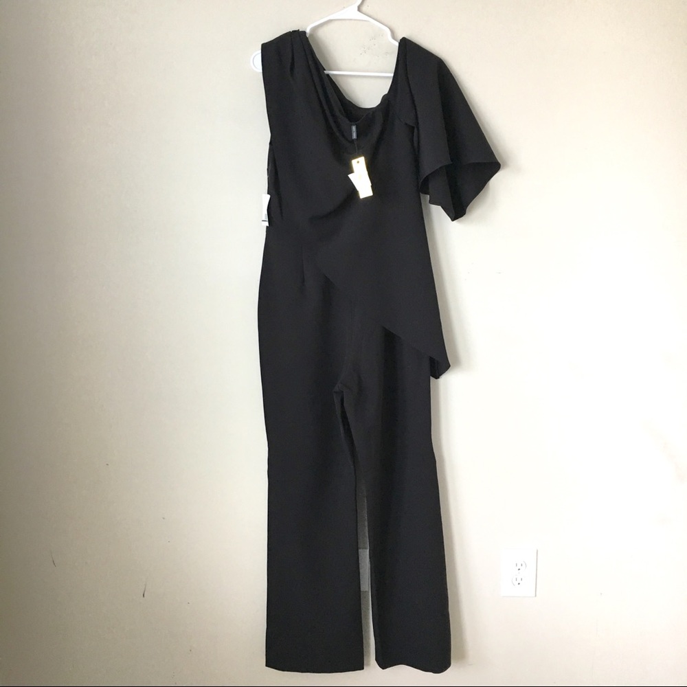 Alexia Admor flare short sleeve black jumpsuit - Picture 3 of 7